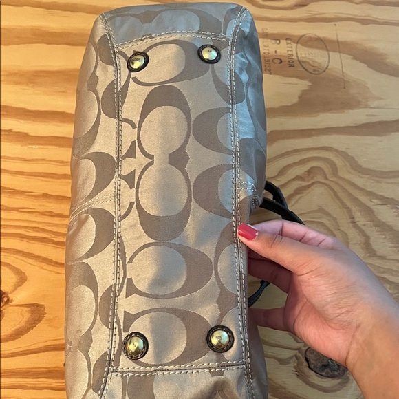 Vintage Coach Brown and Tan Shoulder Bag - Picture 13 of 16